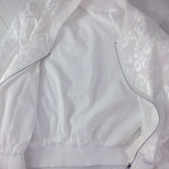 Satin Leopard Print Cropped Full Zip Jacket White XS - Picture 7 of 8